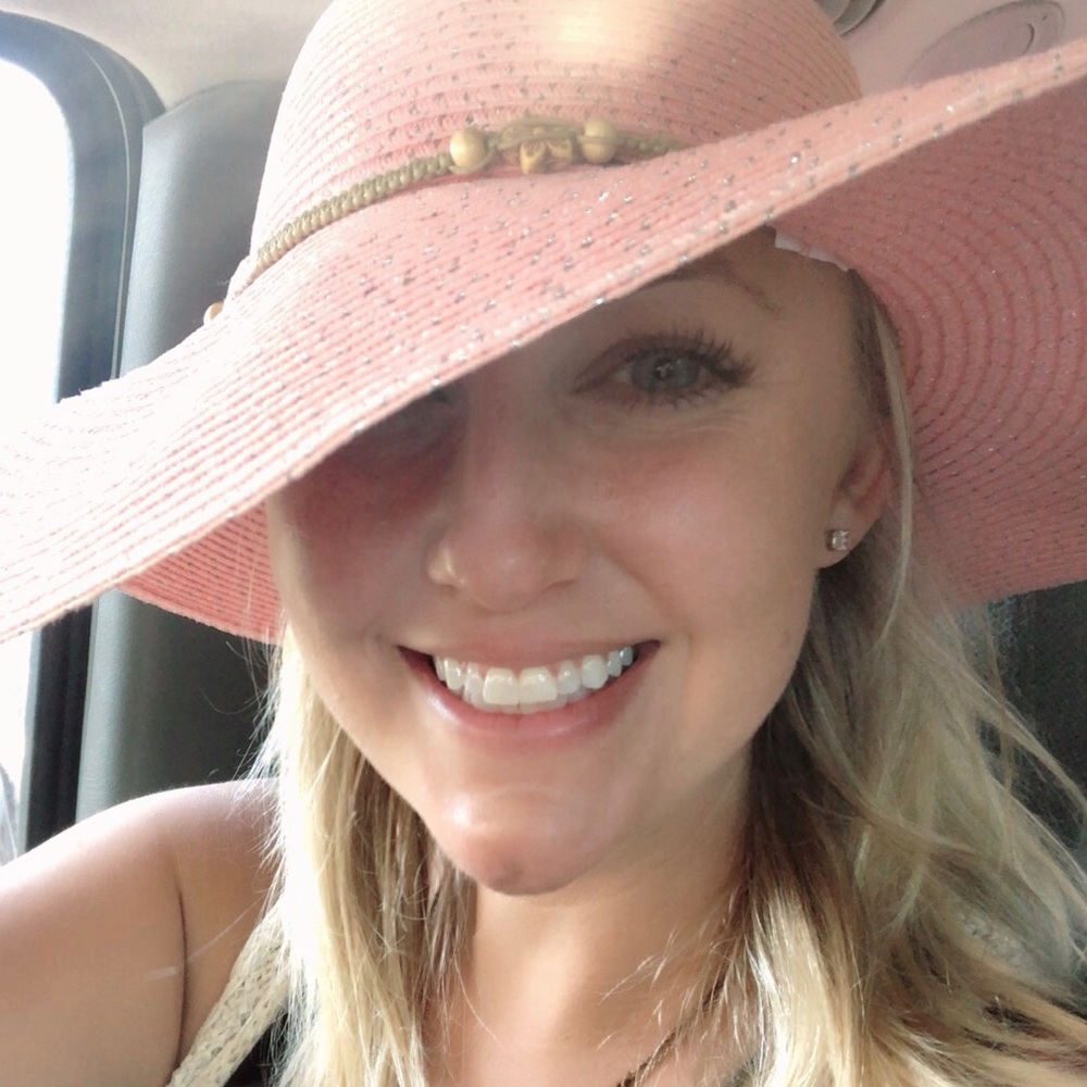 Meet your Posher, Sarah ashley